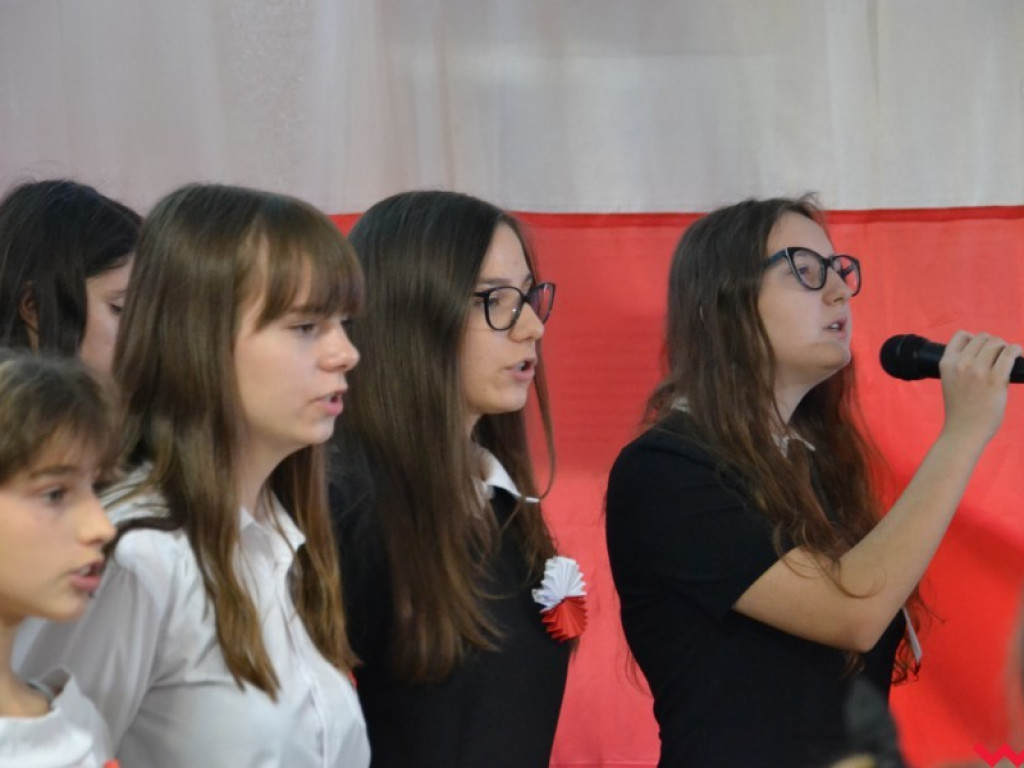 Otwarto wystawę zdjęć dokumentujących Orzechowo