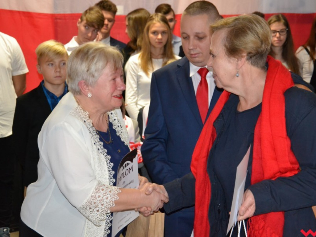 Otwarto wystawę zdjęć dokumentujących Orzechowo