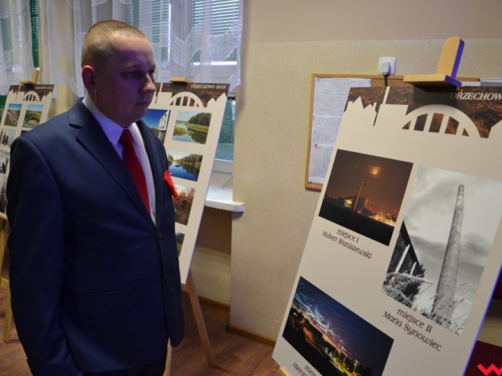 Otwarto wystawę zdjęć dokumentujących Orzechowo