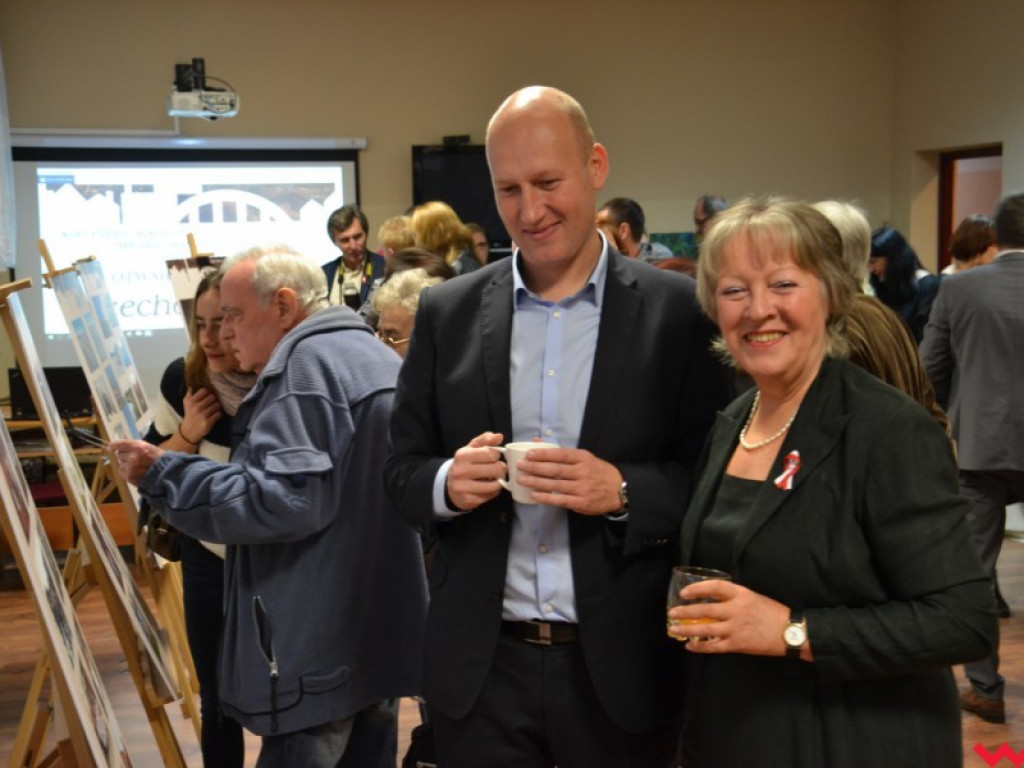 Otwarto wystawę zdjęć dokumentujących Orzechowo