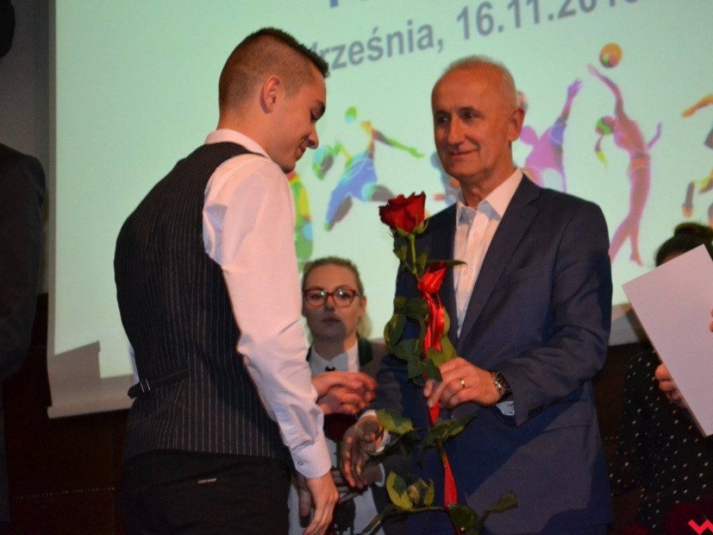 Młodzi, zdolni ze wsparciem powiatu