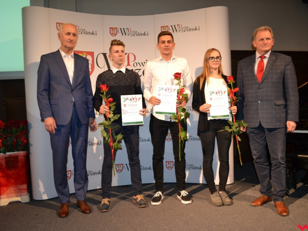 Młodzi, zdolni ze wsparciem powiatu