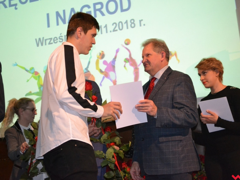 Młodzi, zdolni ze wsparciem powiatu