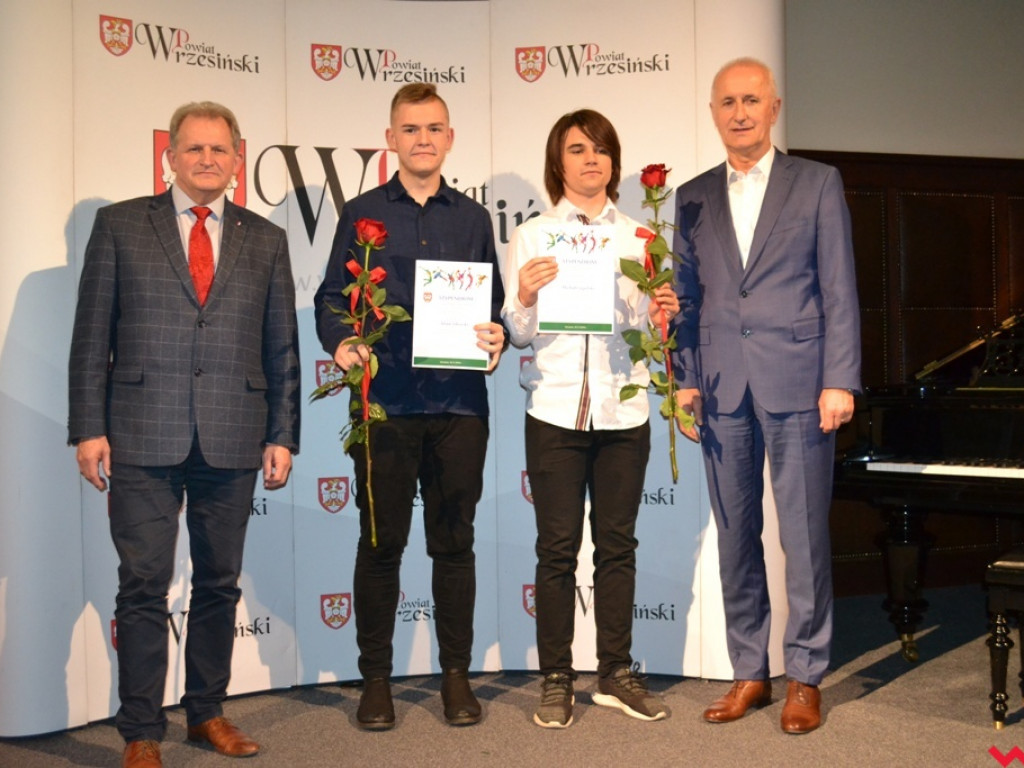 Młodzi, zdolni ze wsparciem powiatu