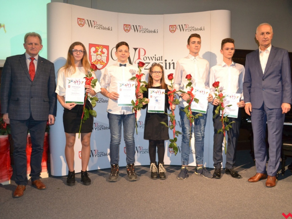 Młodzi, zdolni ze wsparciem powiatu