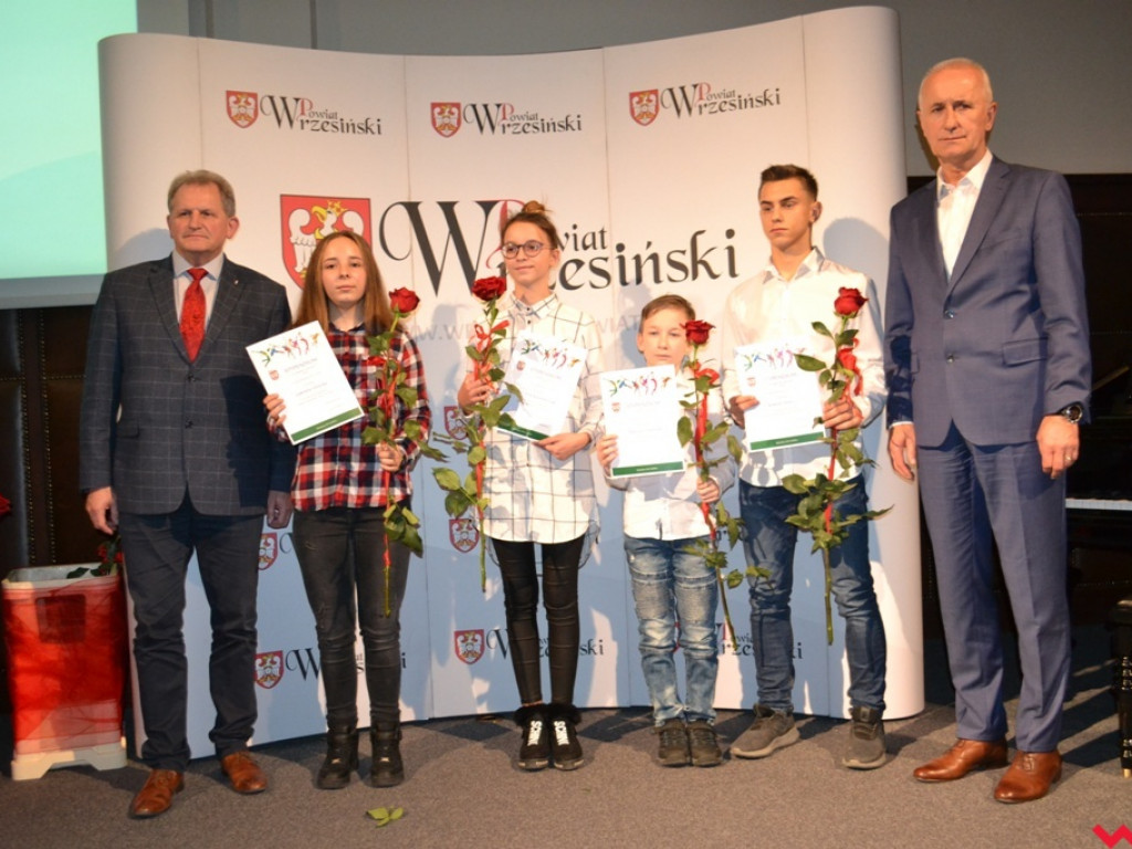 Młodzi, zdolni ze wsparciem powiatu