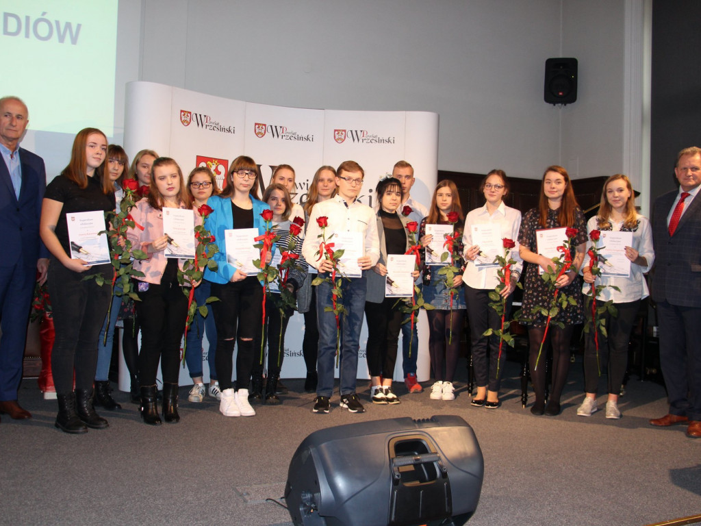 Młodzi, zdolni ze wsparciem powiatu