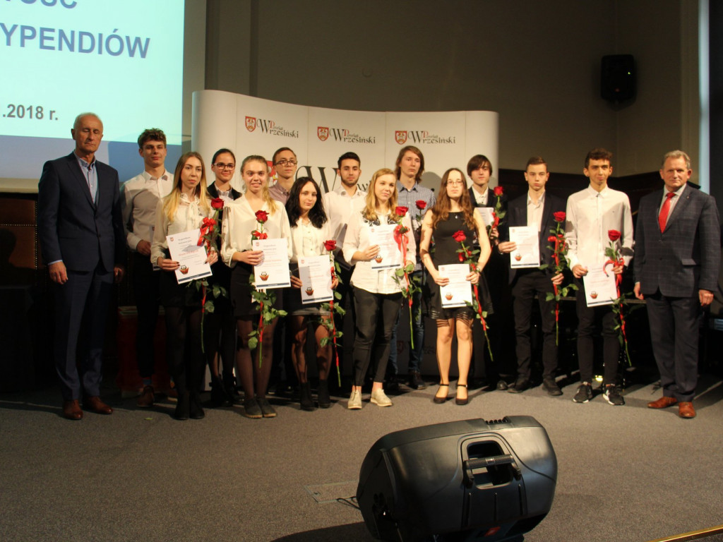 Młodzi, zdolni ze wsparciem powiatu