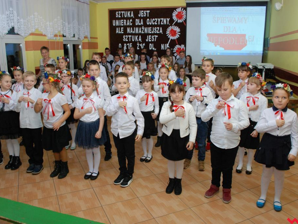 Koncert patriotyczny w pyzdrskiej szkole