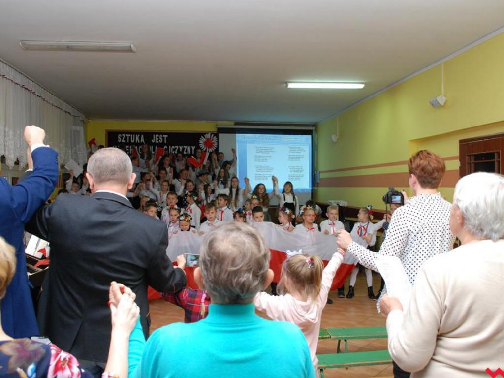 Koncert patriotyczny w pyzdrskiej szkole