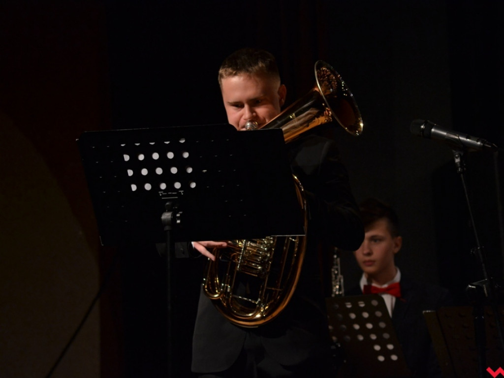 Z Wrzesińską Orkiestrą Dętą nie liczy się godzin i lat. Rozgrzewający jesienny koncert