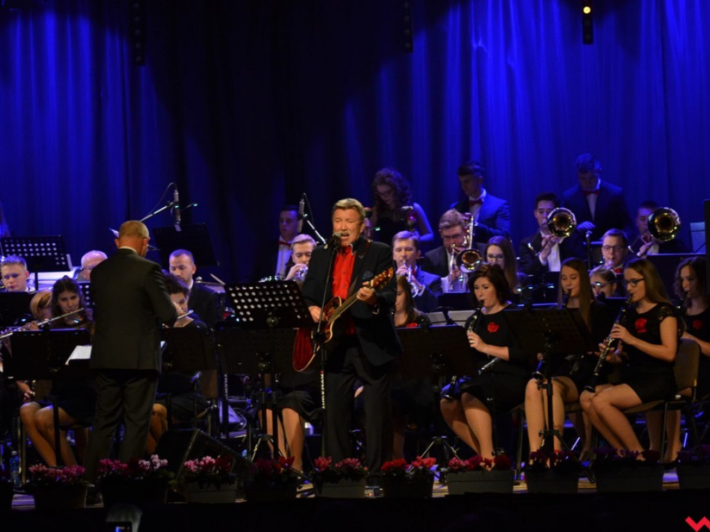 Z Wrzesińską Orkiestrą Dętą nie liczy się godzin i lat. Rozgrzewający jesienny koncert