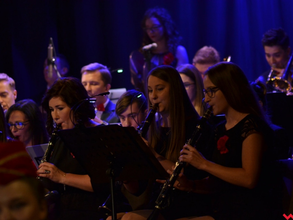 Z Wrzesińską Orkiestrą Dętą nie liczy się godzin i lat. Rozgrzewający jesienny koncert
