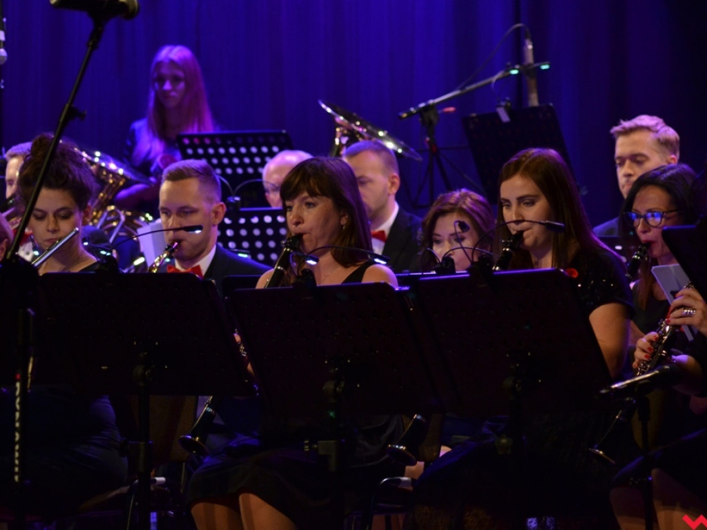 Z Wrzesińską Orkiestrą Dętą nie liczy się godzin i lat. Rozgrzewający jesienny koncert