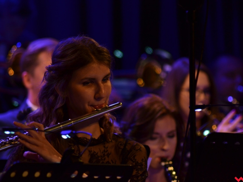 Z Wrzesińską Orkiestrą Dętą nie liczy się godzin i lat. Rozgrzewający jesienny koncert