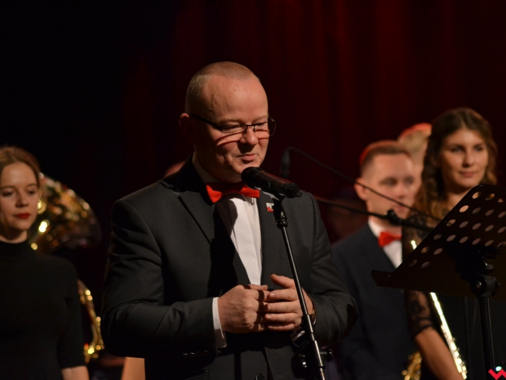 Z Wrzesińską Orkiestrą Dętą nie liczy się godzin i lat. Rozgrzewający jesienny koncert