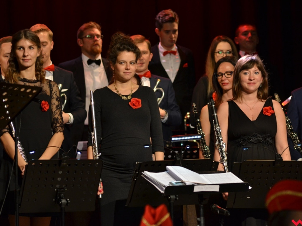 Z Wrzesińską Orkiestrą Dętą nie liczy się godzin i lat. Rozgrzewający jesienny koncert