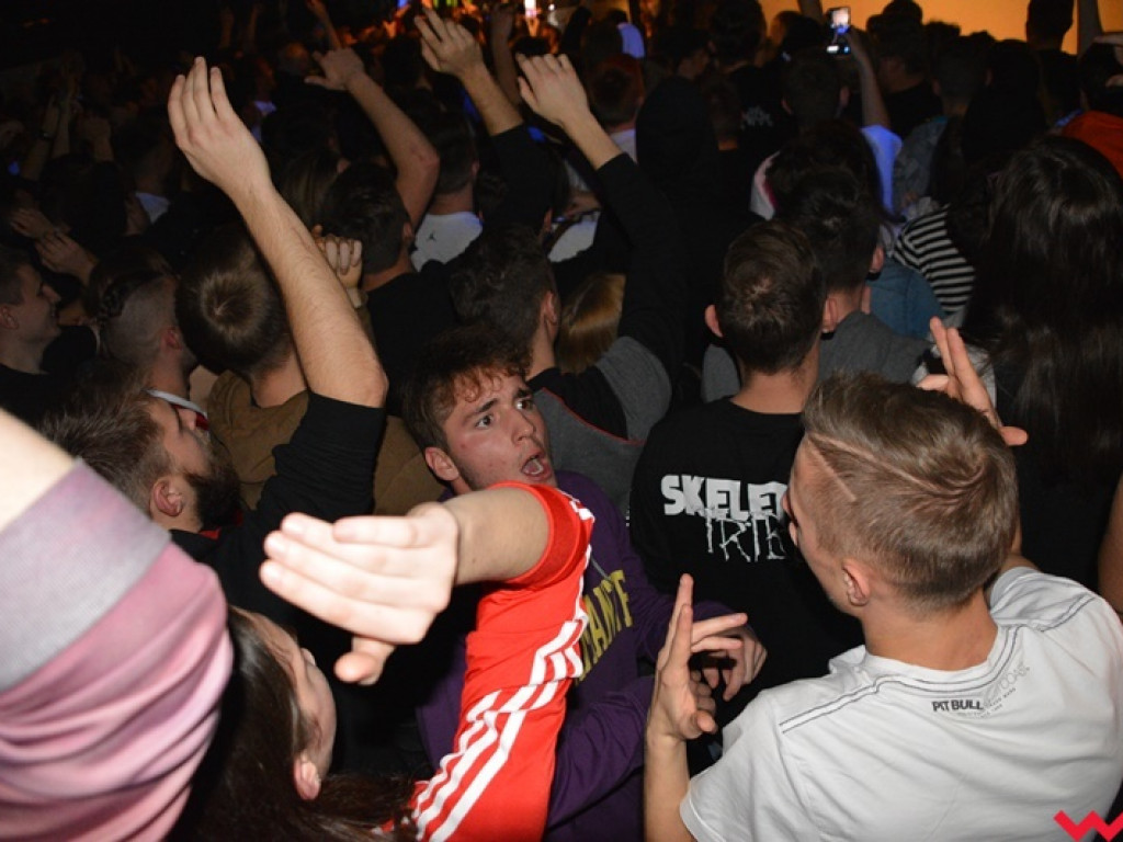 Września pokochała Młodego Simbę. Raper Szpaku wystąpił w „Trójce”