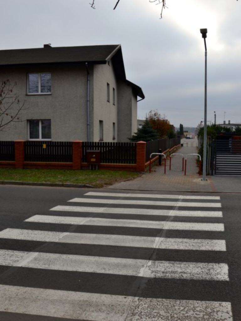 Nowe lampy poprawią bezpieczeństwo na drodze
