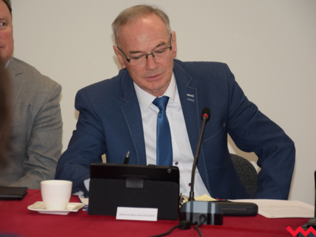 Wielomilionowe inwestycje w oświacie, mniej pieniędzy na drogi. Projekt budżetu powiatu 2019