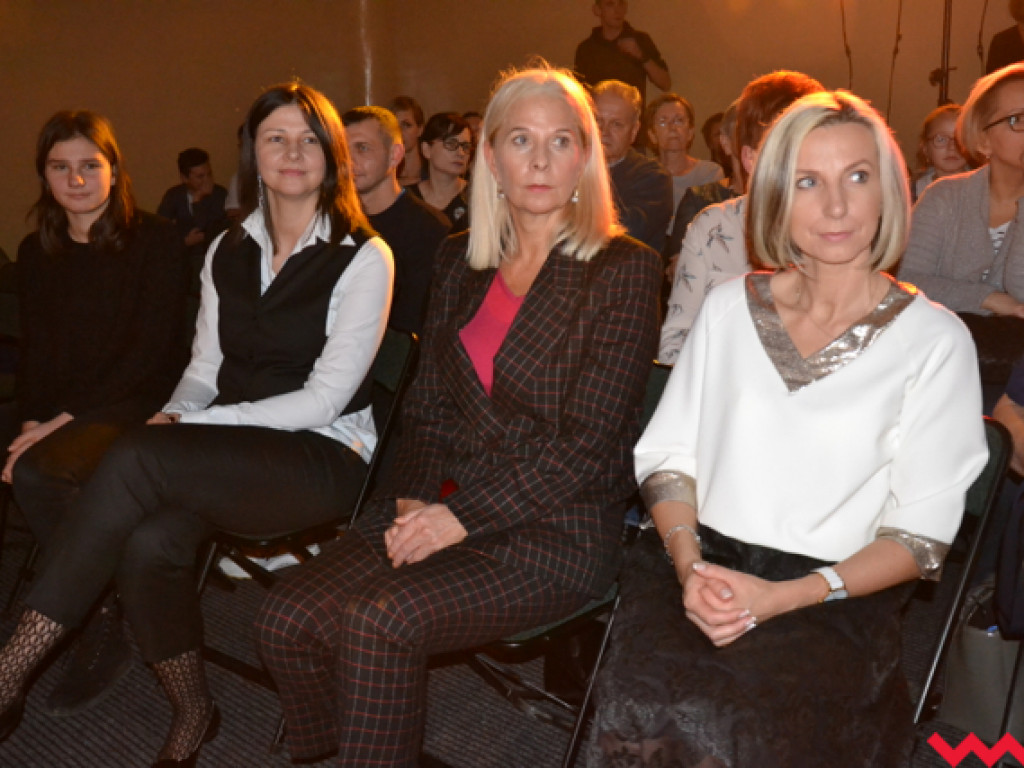 Stylowy wieczór z innej epoki we wrzesińskiej „dwójce”