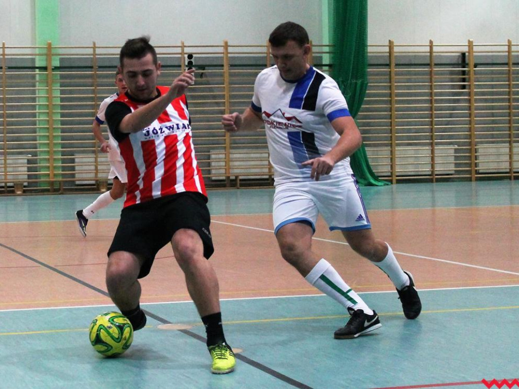 Energosieć Pyzdry na czele rozgrywek halowej piłki nożnej