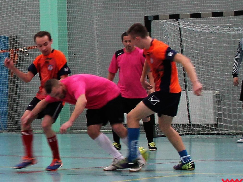 Energosieć Pyzdry na czele rozgrywek halowej piłki nożnej