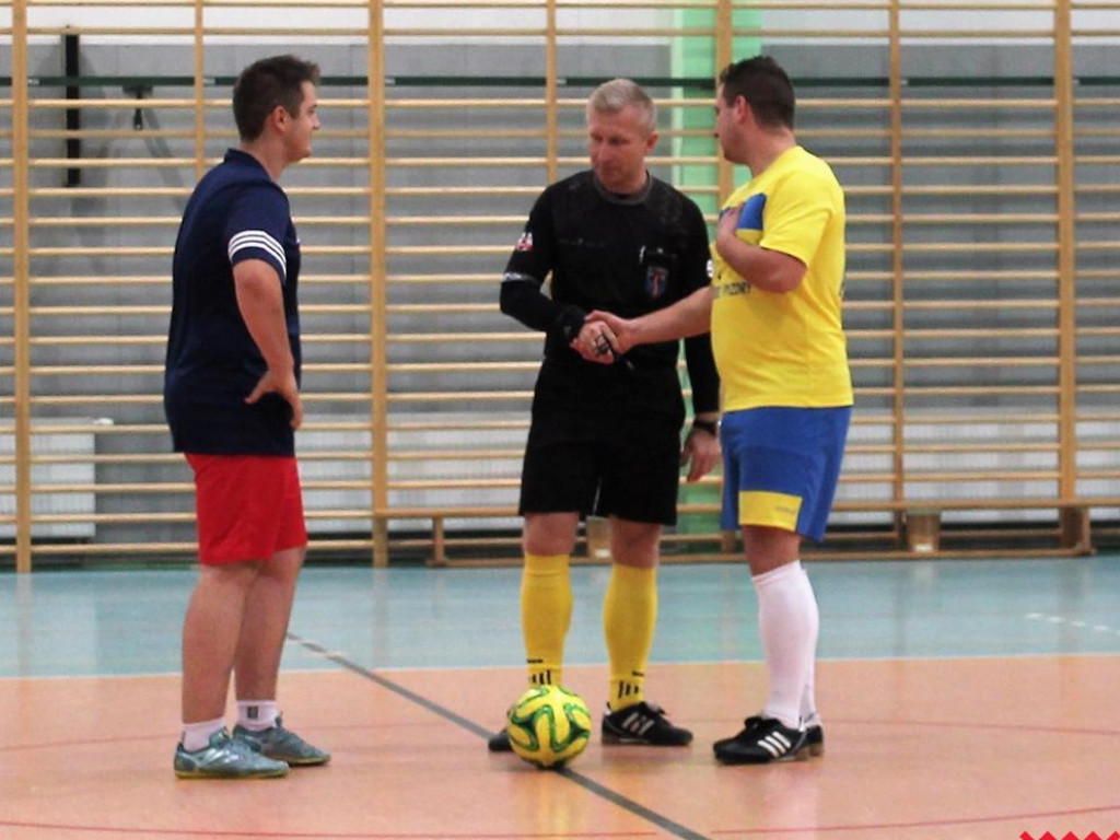 Energosieć Pyzdry na czele rozgrywek halowej piłki nożnej