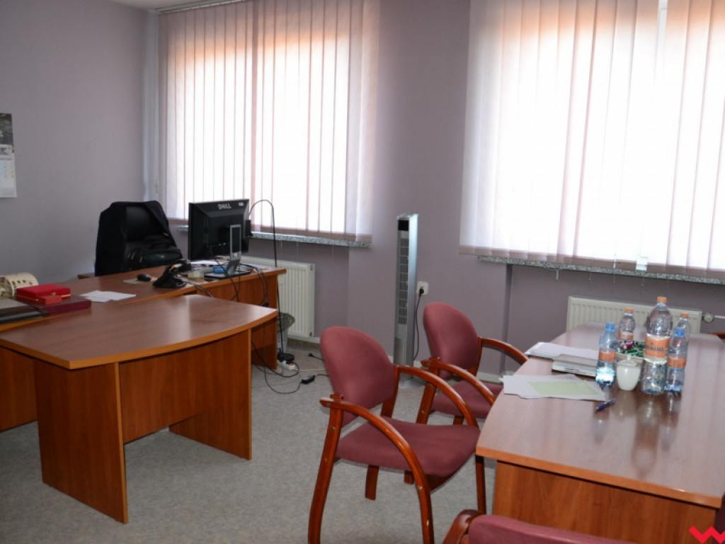 Gruszczyński zlecił remont gabinetu, bo w pracy chce się dobrze czuć