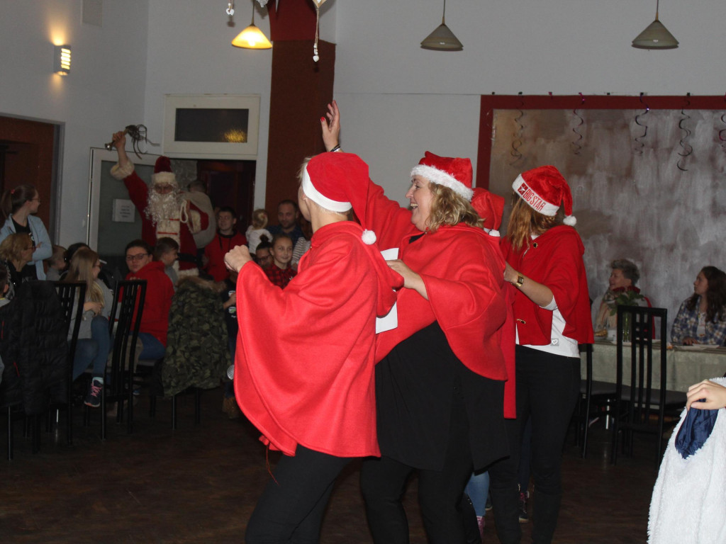 Święty Mikołaj przybył z worem prezentów do Targowej Górki