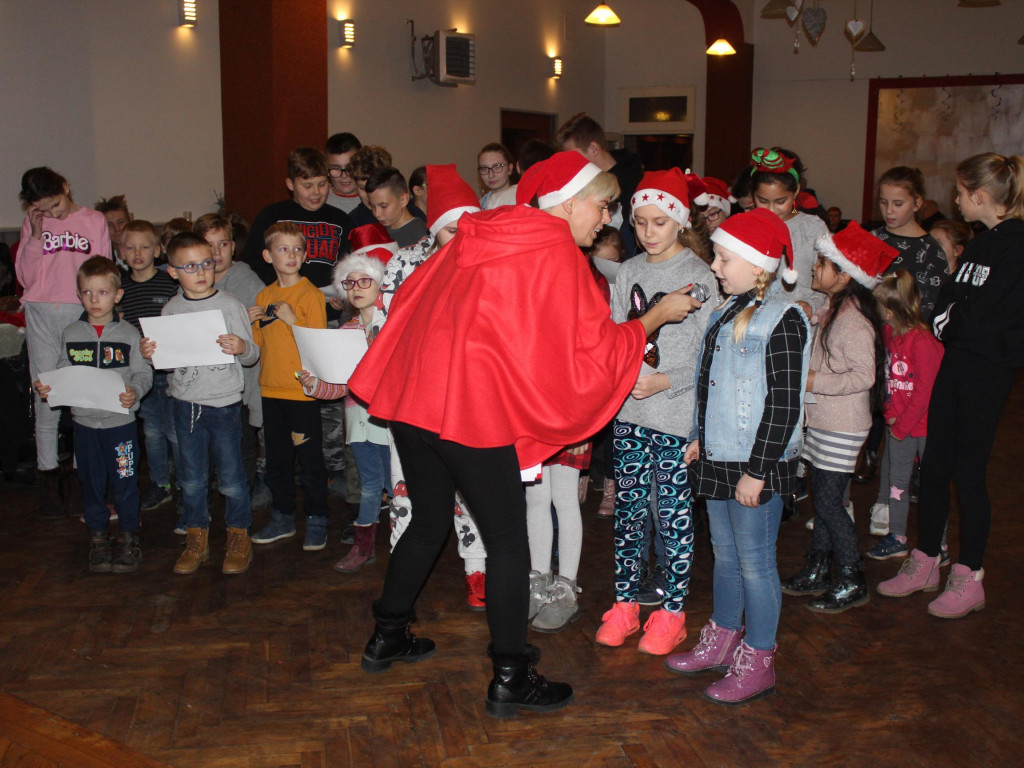 Święty Mikołaj przybył z worem prezentów do Targowej Górki