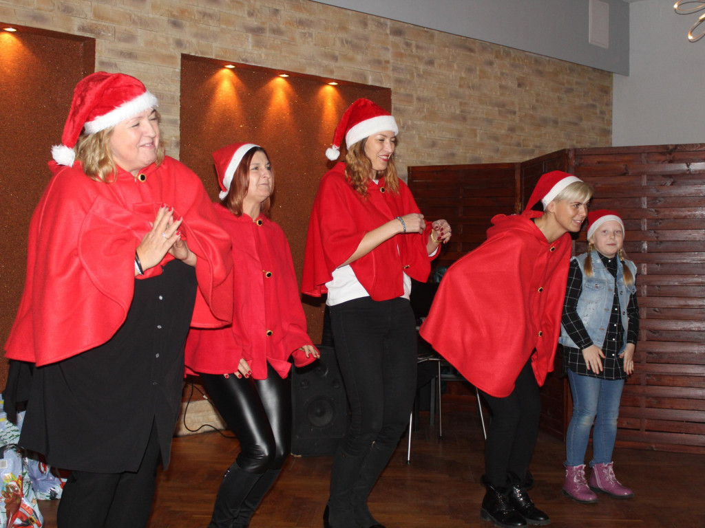 Święty Mikołaj przybył z worem prezentów do Targowej Górki