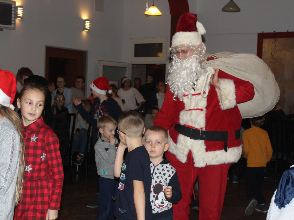 Święty Mikołaj przybył z worem prezentów do Targowej Górki