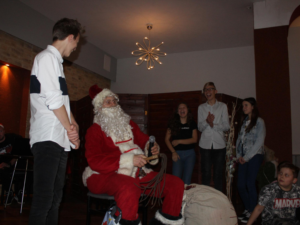 Święty Mikołaj przybył z worem prezentów do Targowej Górki