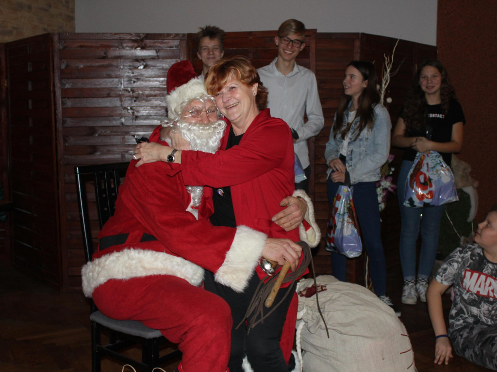 Święty Mikołaj przybył z worem prezentów do Targowej Górki