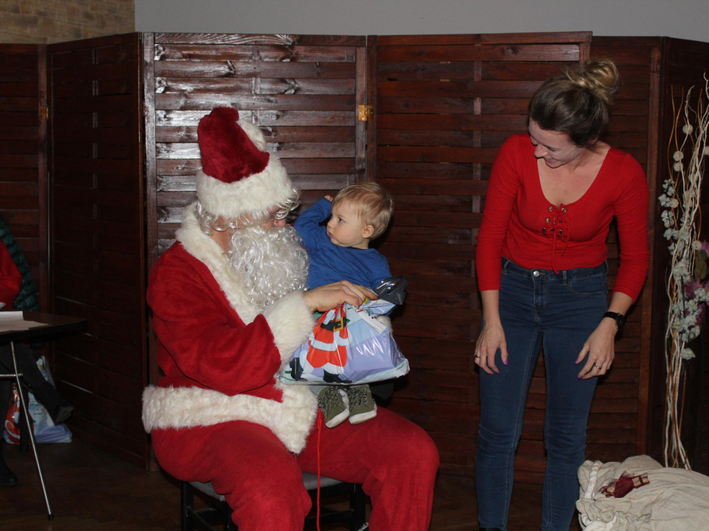 Święty Mikołaj przybył z worem prezentów do Targowej Górki