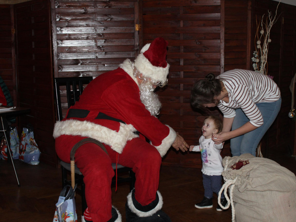 Święty Mikołaj przybył z worem prezentów do Targowej Górki