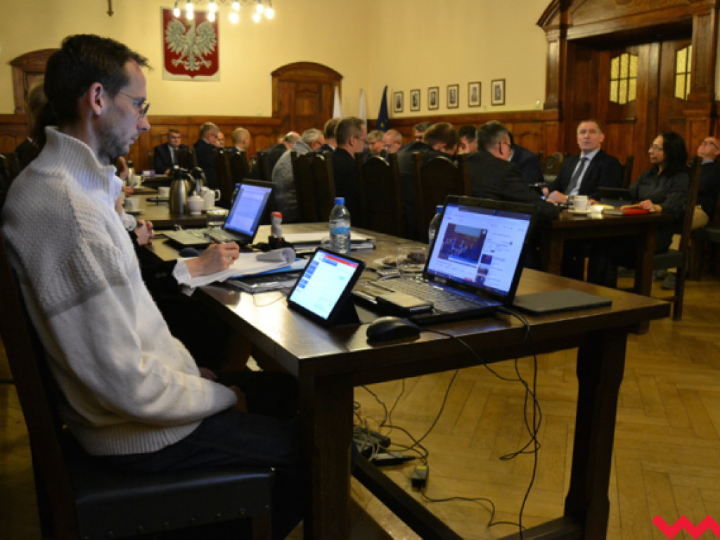 Próby sił na sesji Ratusza. Opozycja w komisjach, ale bez kluczowych stanowisk