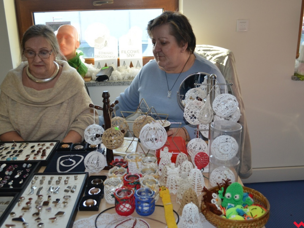 Przedświąteczny bazar w Collegium Artes