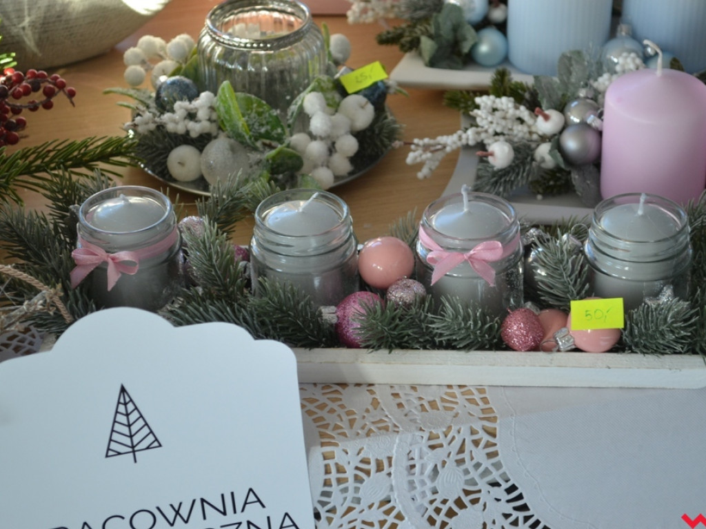 Przedświąteczny bazar w Collegium Artes