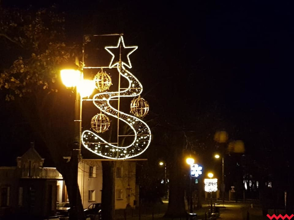 Słodycze dla dzieci, a dla dorosłych czerwony barszcz i grzaniec