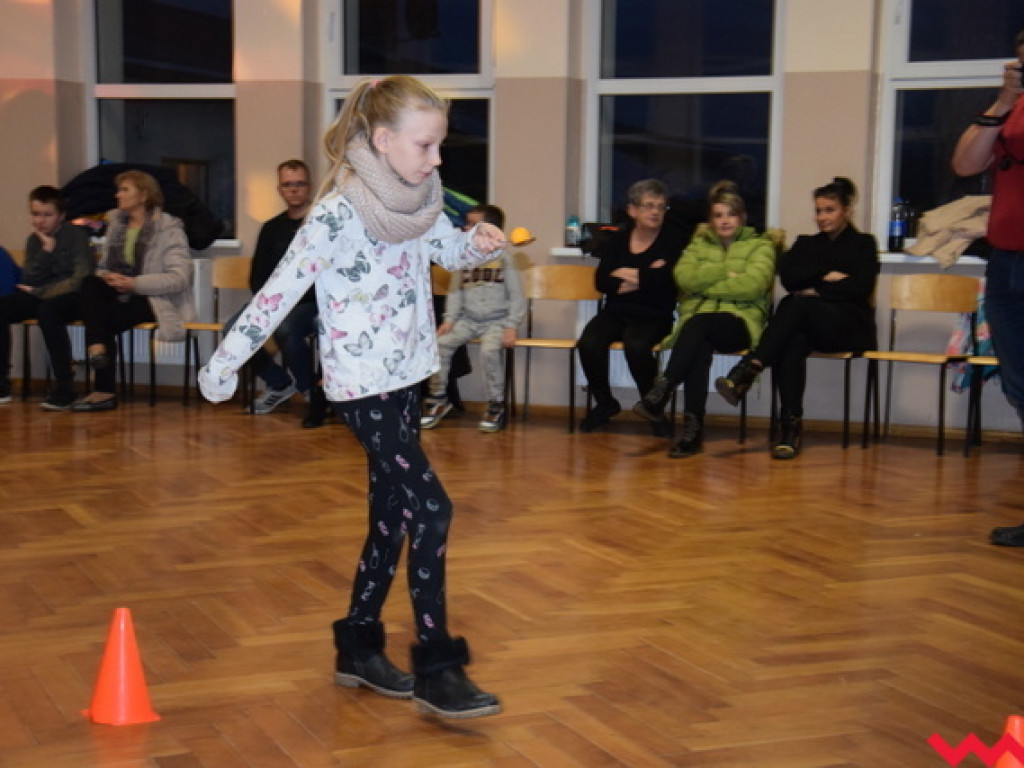 Rodzinne spotkanie przed świętami, czyli „Gwiazdka na sportowo i świątecznie” w Bieganowie