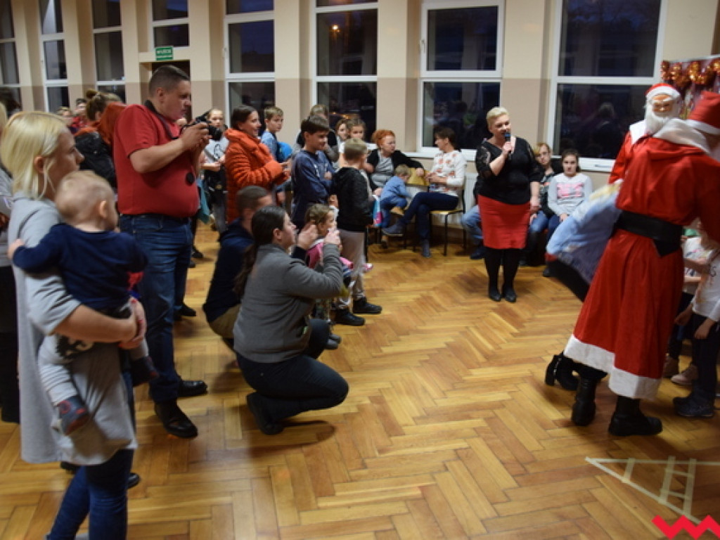 Rodzinne spotkanie przed świętami, czyli „Gwiazdka na sportowo i świątecznie” w Bieganowie