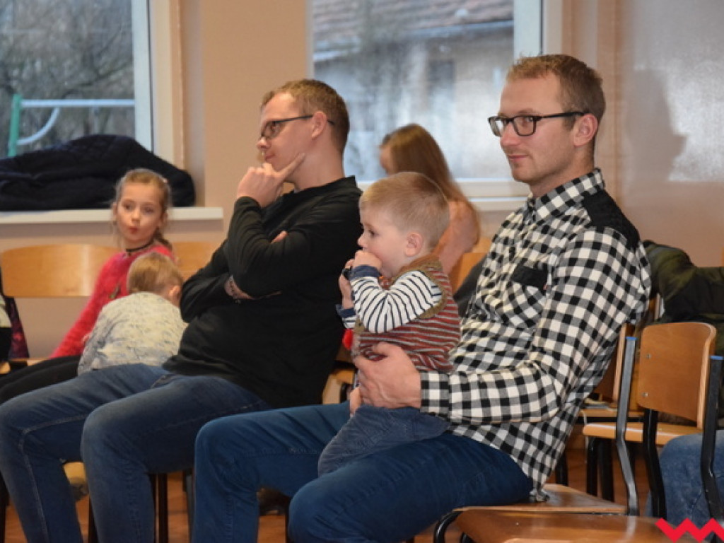 Rodzinne spotkanie przed świętami, czyli „Gwiazdka na sportowo i świątecznie” w Bieganowie