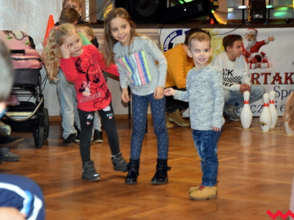 Rodzinne spotkanie przed świętami, czyli „Gwiazdka na sportowo i świątecznie” w Bieganowie