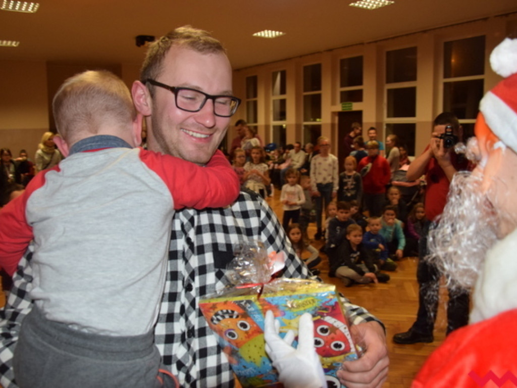 Rodzinne spotkanie przed świętami, czyli „Gwiazdka na sportowo i świątecznie” w Bieganowie