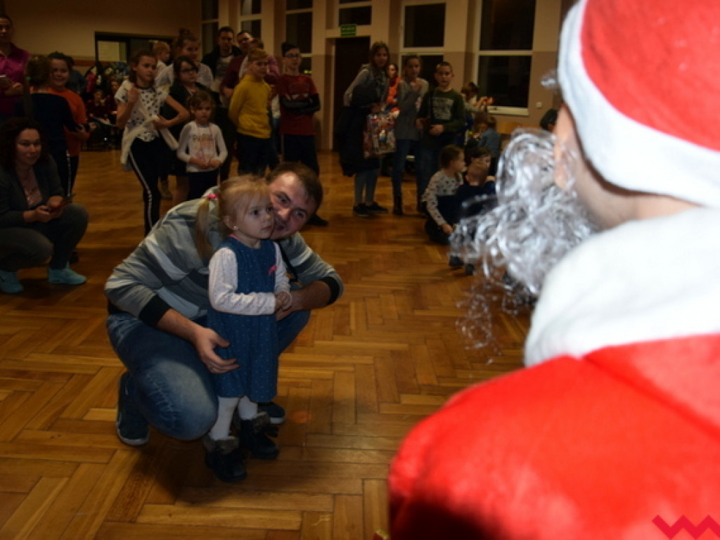 Rodzinne spotkanie przed świętami, czyli „Gwiazdka na sportowo i świątecznie” w Bieganowie