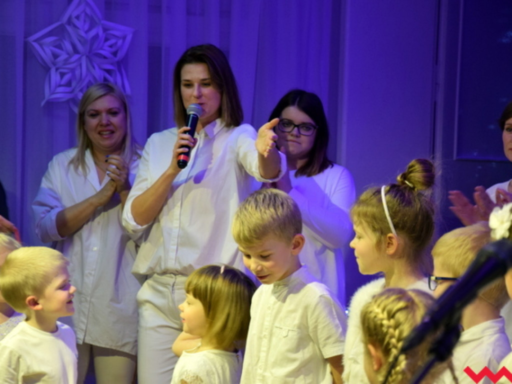 Świat radował się w Kołaczkowie. Świąteczny koncert charytatywny