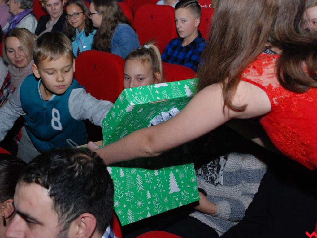 Wyszli na scenę i zrobili charytatywne show „Gramy dla Julki”