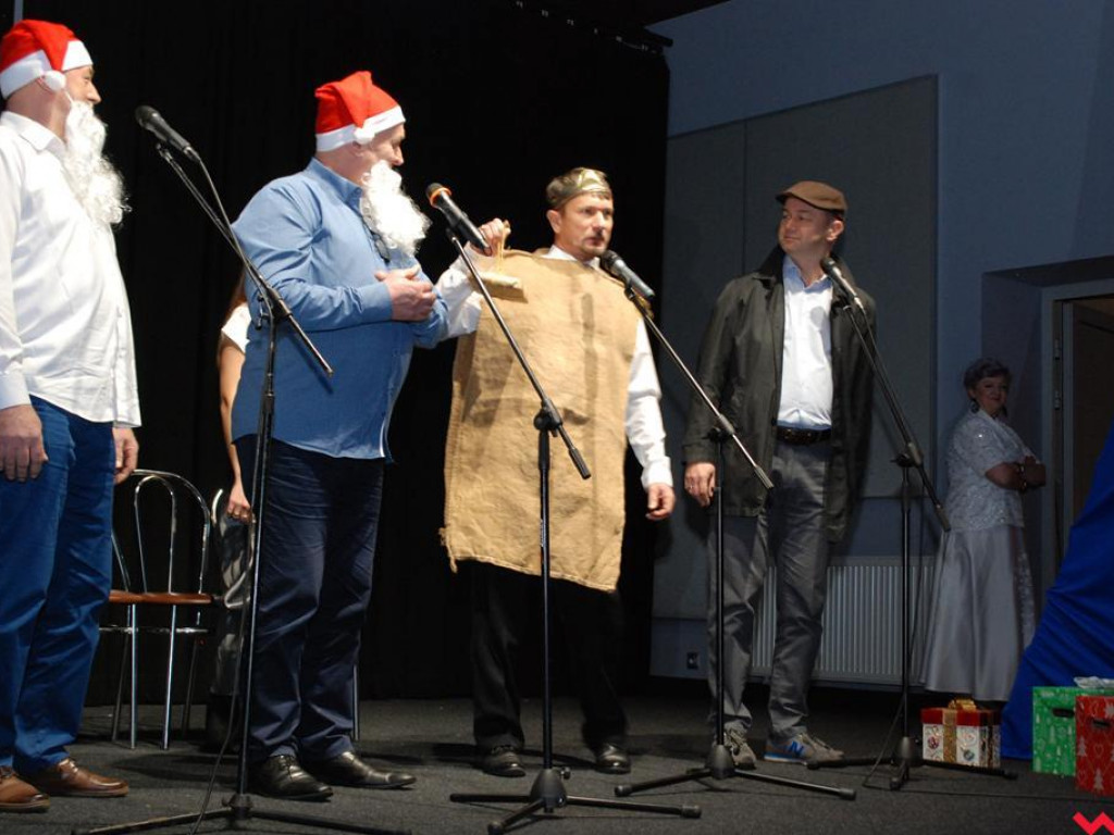 Wyszli na scenę i zrobili charytatywne show „Gramy dla Julki”